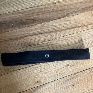 Lulu lemon black headband.nwot